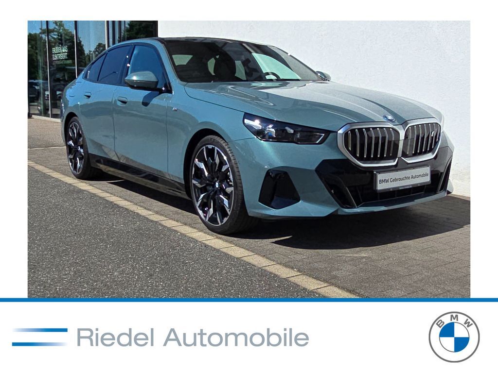BMW i5 xDrive40 M Sportpaket*Pano*AHK*DAPro*PAPro* Leasing