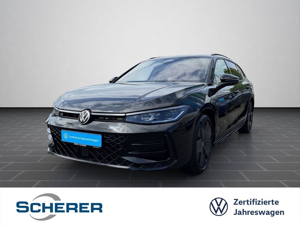 Volkswagen Passat Variant 1.5 eHybrid DSG R-Line AHK+Pano+H Leasing
