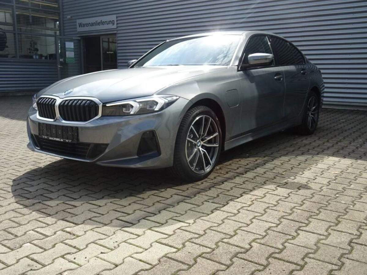 BMW 330 e Limousine ab Lager! 0,5% Versteuerung! Leasing
