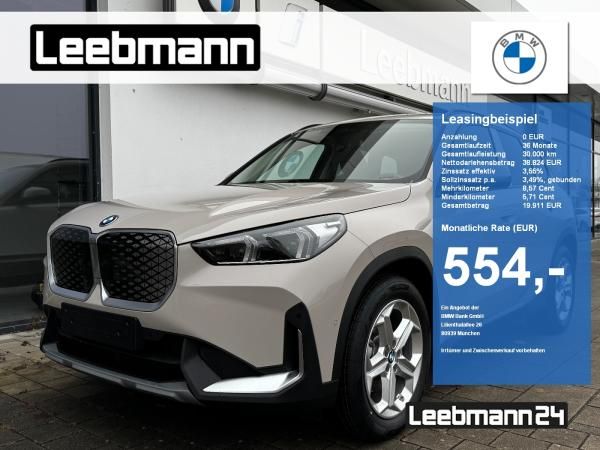 BMW iX1 eDrive20 Panorama/AHK/18-Zoll/PremiumPaket Leasing