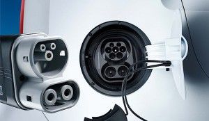 Ein CCS-Stecker. Foto: Volkswagen AG