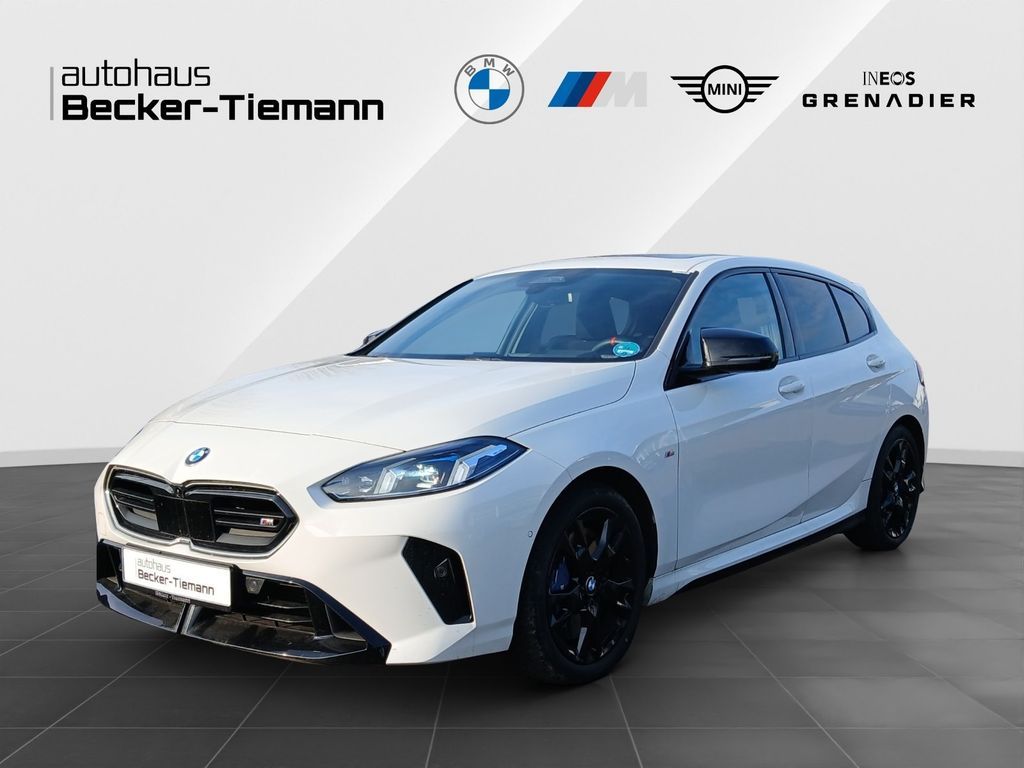 BMW M135 xDrive HUD Pano AHK DrivAss Prof. ParkAss+ Leasing
