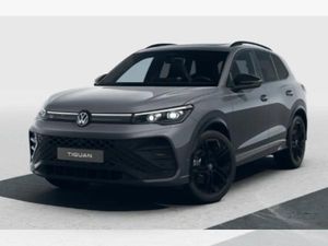 Volkswagen Tiguan R-Line 2.0 TDI 193 PS DSG *BLACK STYLE*AHK*MATRIX*PANO*STANDHZG*70.650€