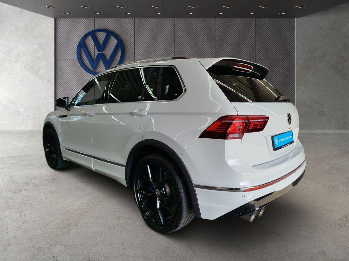 Volkswagen Tiguan 2.0 TSI DSG 4M. R Akrapovic Pano Harman Kardon Navi IQ.Light DCC DAB+ Leasing