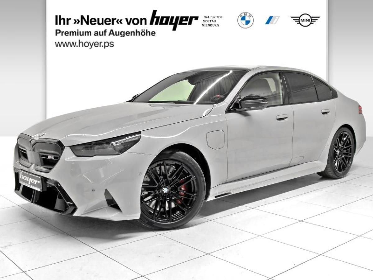 BMW M5 M Drivers Package Comfort Paket Driving Assistant uvm. Leasing