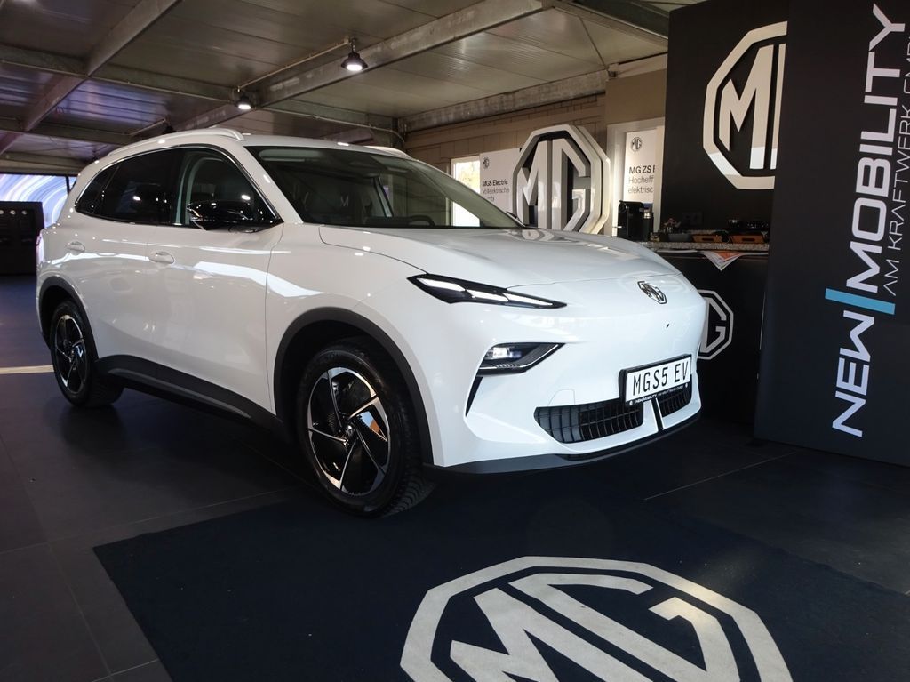 MGS5 Luxury 64 kWh Long Range Leasing