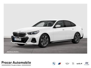 BMW 520i M Sport HUD ACC RFK NAVI LED Sound Syst.