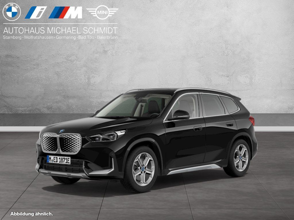 BMW iX1 xDrive30 xLine DAB LED Pano.Dach RFK Shz Leasing