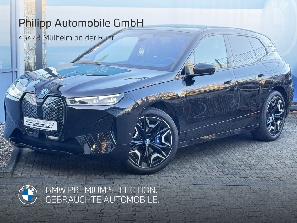 BMW iX M60 2-Achs Luft B&W PanoSky DA-Pro 360° AHK Leasing