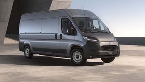 Toyota Proace Max Proace Max Electric L3H2 verblecht 4-türig Electric Comfort 35H 110 kWh Elektroantrieb, 205 kW (279 Leasing