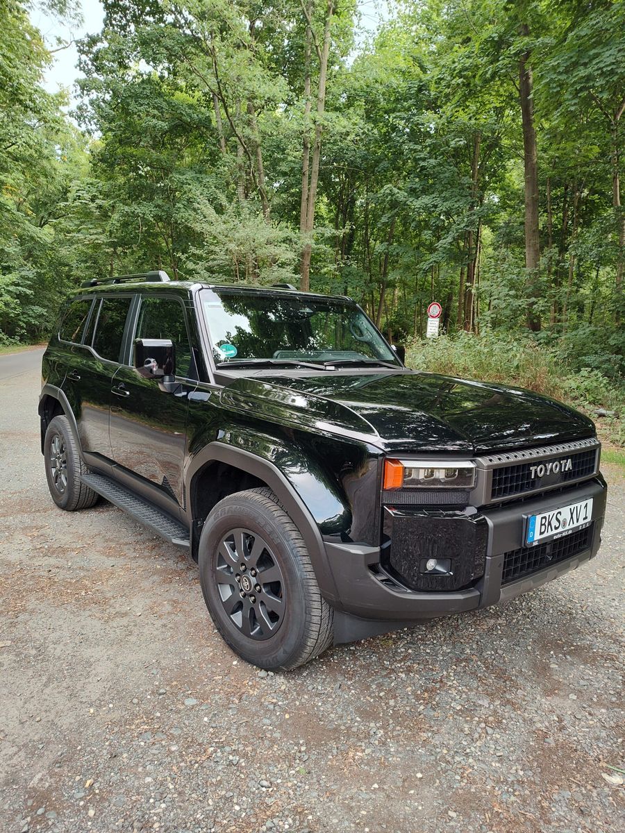 Toyota Land Cruiser 250 5-Türer Executive 2,8L Diesel 205PS 8 Gangautomatik (4x4) Leasingübernahme