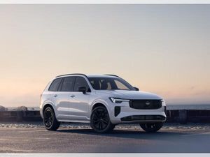 Volvo XC90 T8 Ultra Black Edition, B&W, Lfw, 0,5% Versteuerung, Markötter Gütersloh
