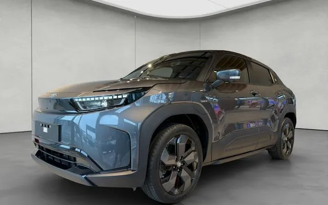 Toyota Urban-cruiser 61 KWh Lounge 5dr
