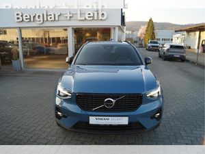 Volvo XC40 B3 Benzin 2WD Ultra Dark DKG/Connect/Panorama/360° **PRIVAT**