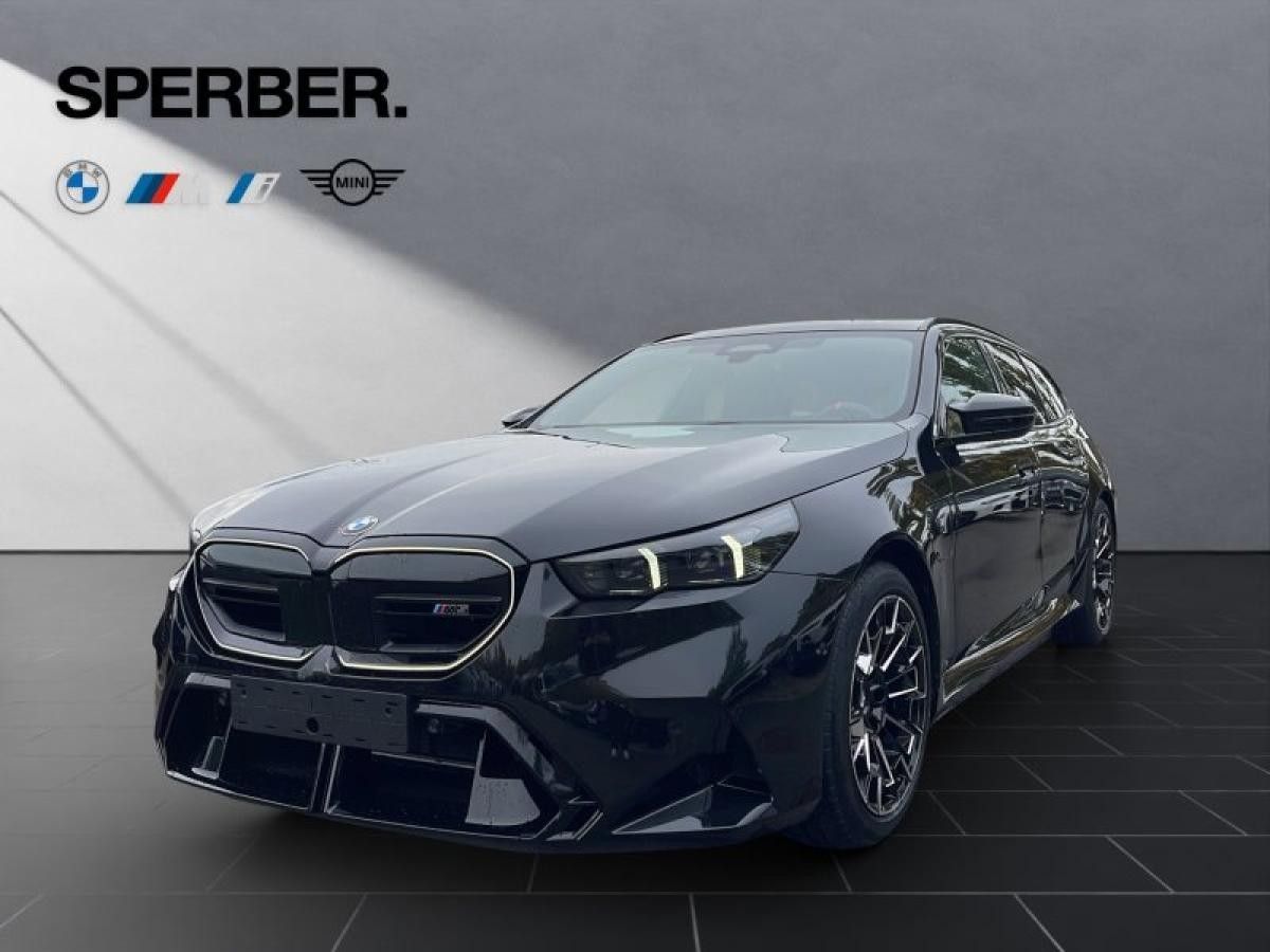 BMW M5 Tour., Comf.Pkt.,Driv.Ass.Prof.,Panorama,AHK,uvm. Leasing