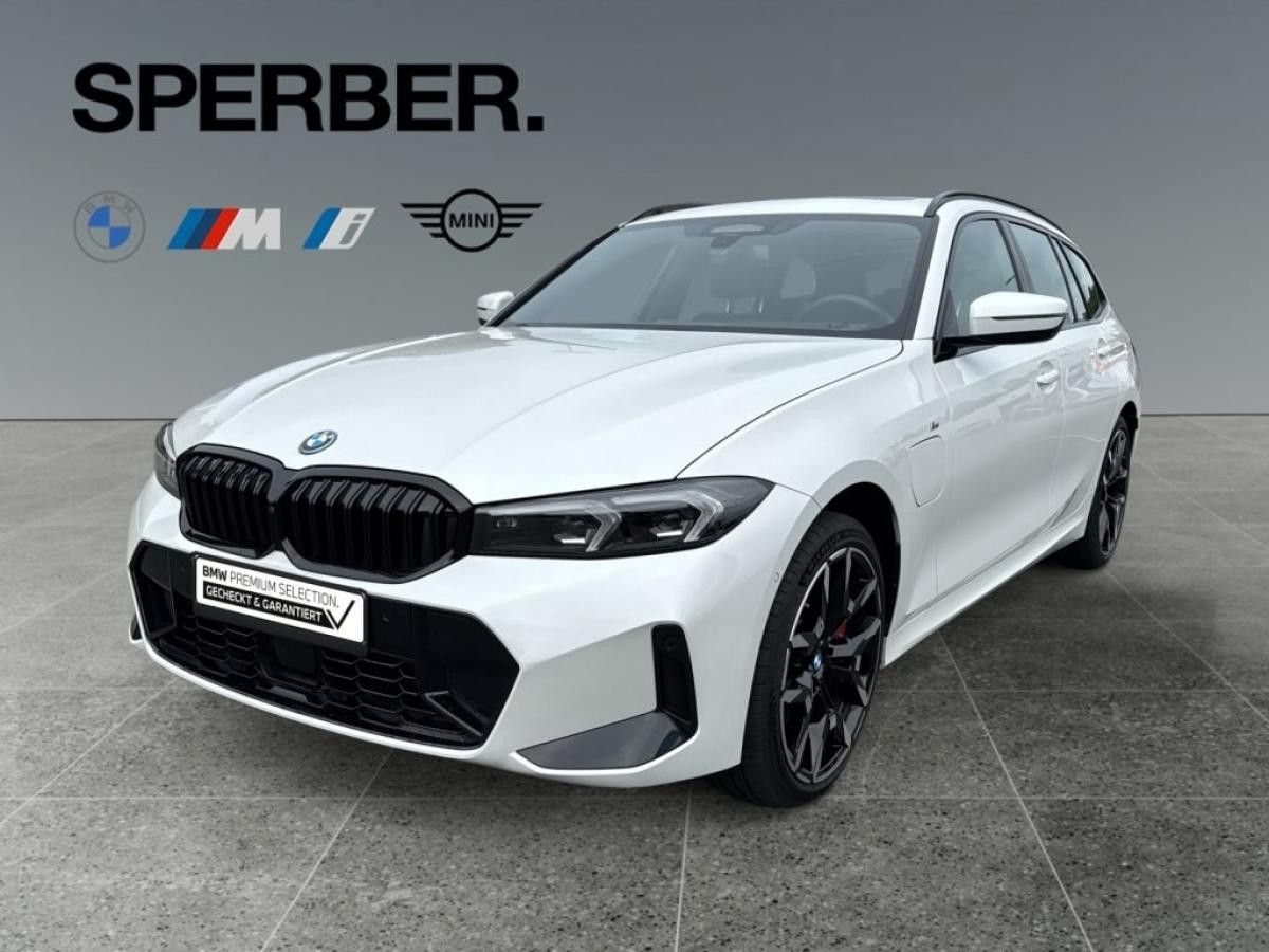 BMW 330 e  xDrive Tour. LCI2 M Sportpaket Pro*Panorama*AHK*360 Kamera* uvm. Leasing