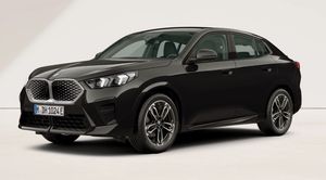 BMW iX BMW iX2 eDrive20 M Sportpaket eDrive20 Elektro 150 kW (204 PS)