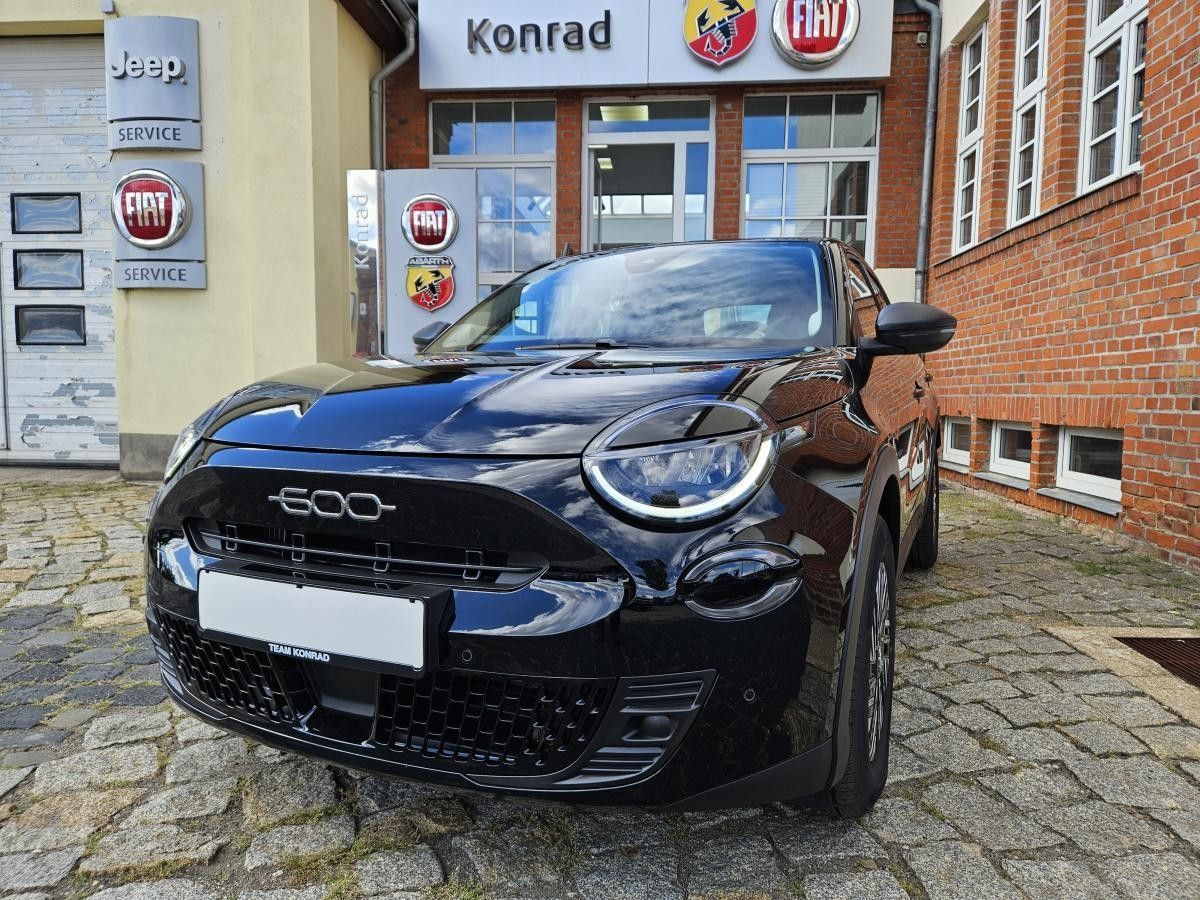 Fiat 600 1.2 Hybrid 100 PS DCT Sonderedition - sofort verfügbar Leasing