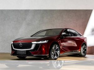 Mazda 6e Takumi 479 km* Reichweite+360°+Smartphone-Schlüssel+Am­bi­en­te­be­leuch­tung Leasing