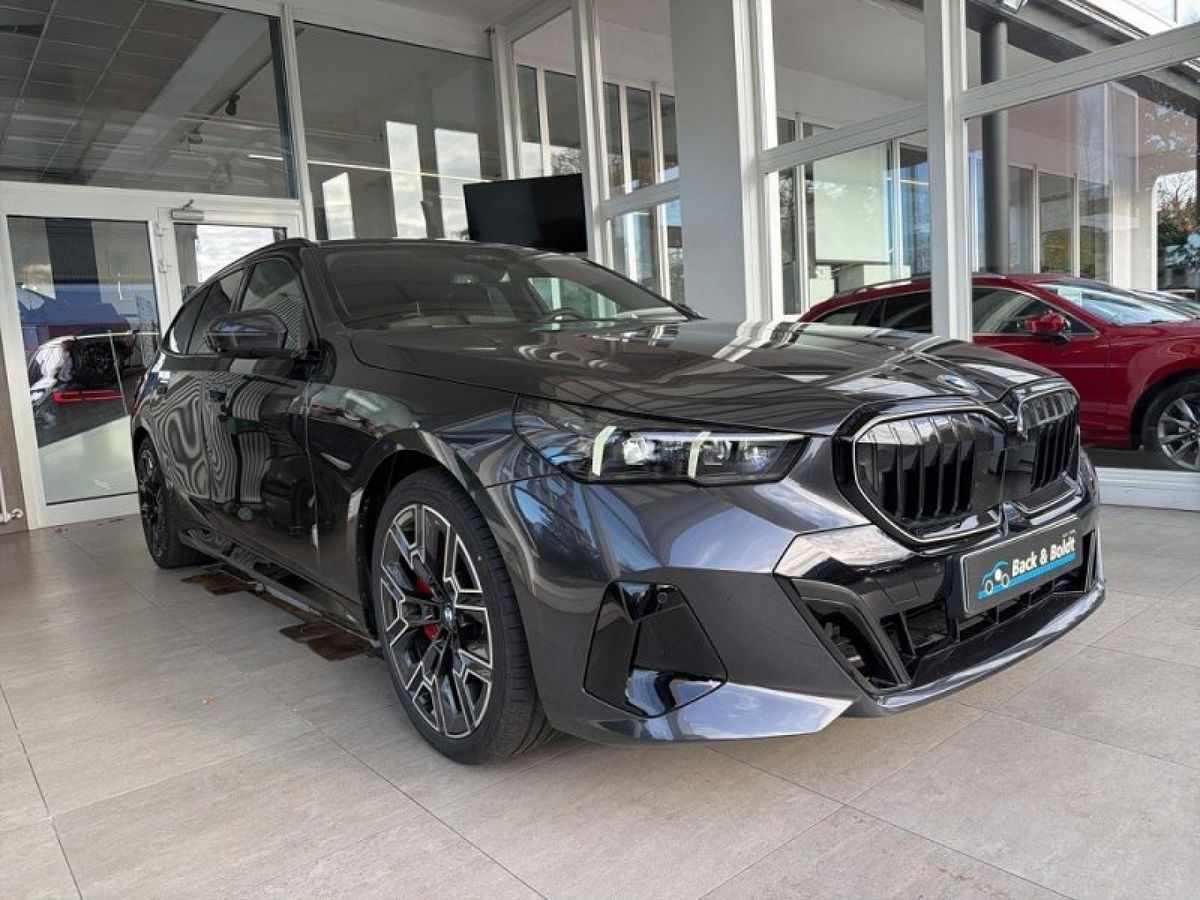 BMW 540 540D TOURING XDRIVE MSPORTPRO+PANO+AHK+DR-PRO+B&W Leasing