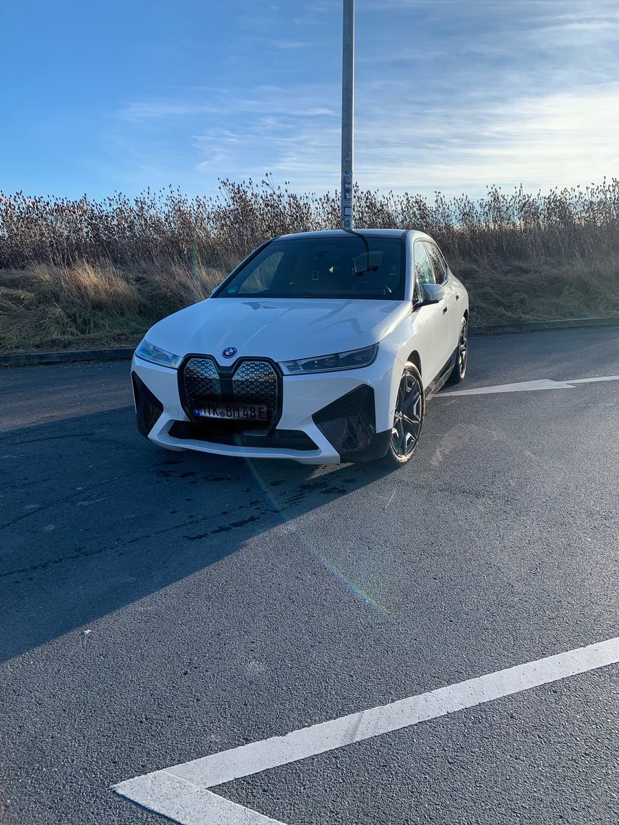 BMW IX40 12 Monate 15.000KM Vollaustattung 628,27€ Leasingübernahme