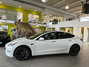 Tesla Model 3 PERFORMANCE Leasing