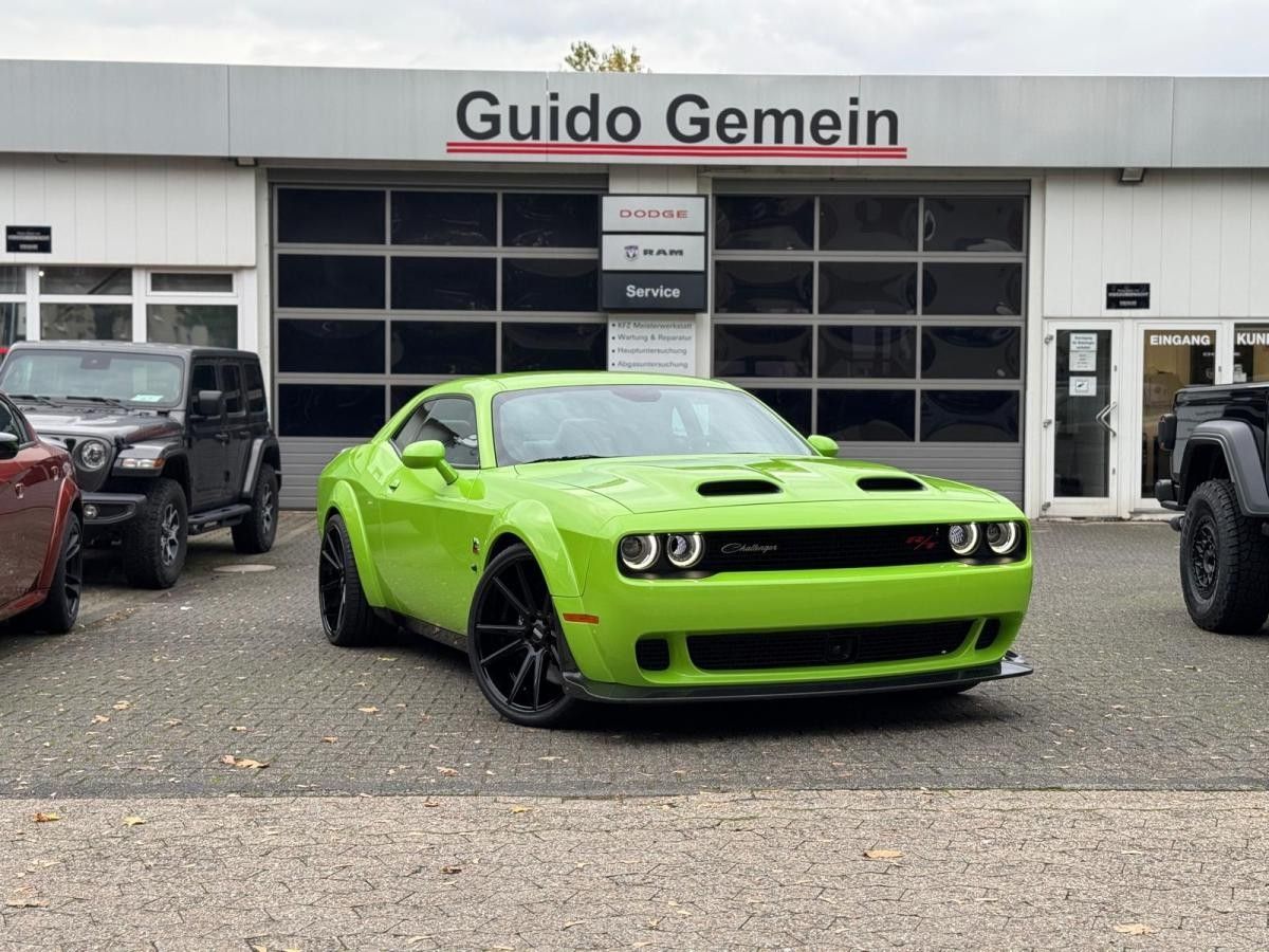 Dodge Challenger Scat Pack 6.4 V8 Carbon + Klappenauspuff + 22 Zoll + Tieferlegung Leasing