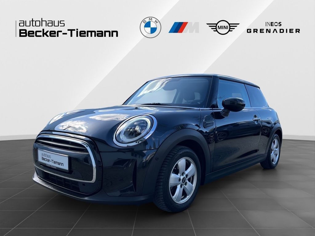 MINI Cooper Essential Trim LED DrivAss. Leasing