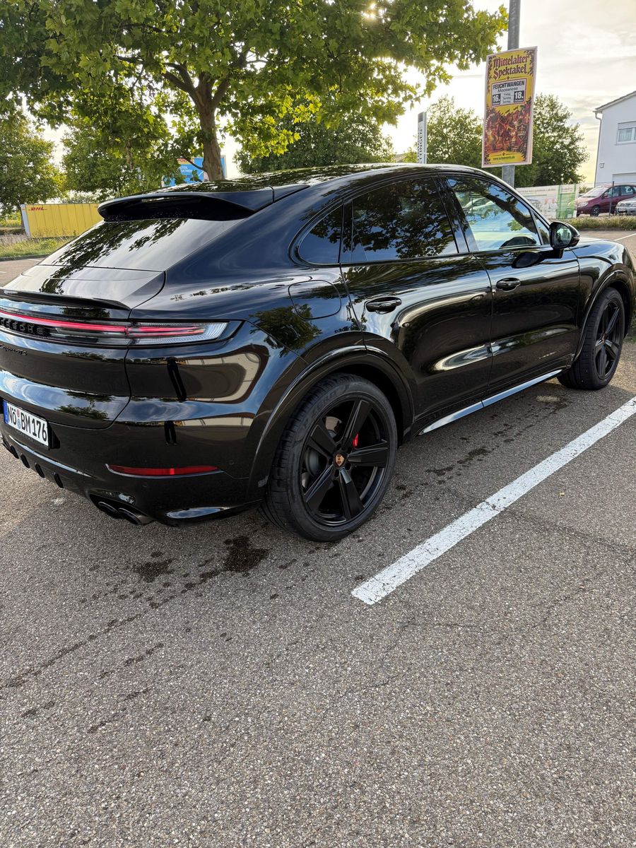 Porsche Cayenne GTS Neuwagen aus 6/2026, V8 Biturbo mit Traumausstattung Leasingübernahme