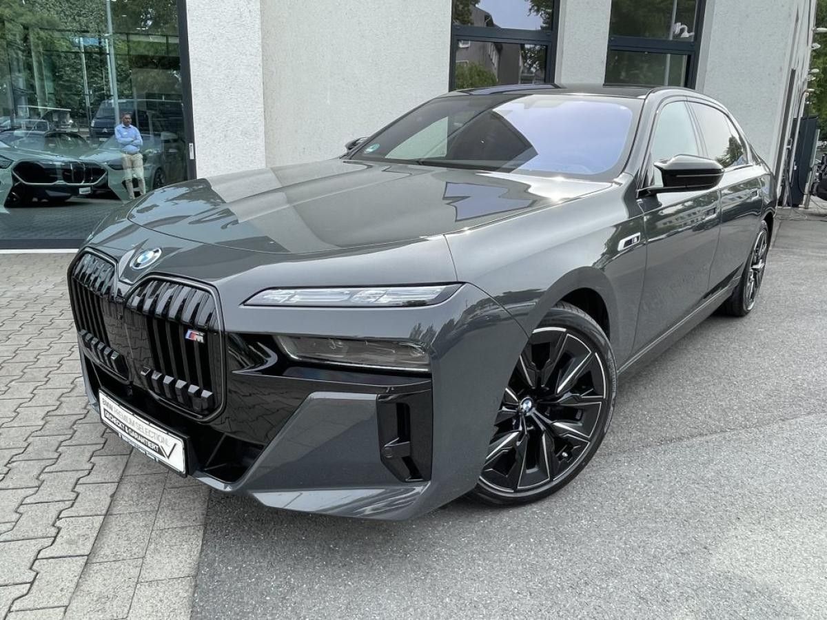 BMW i7 M70 xDrive M Sport || TheatreScreen Massage (G70) Leasing