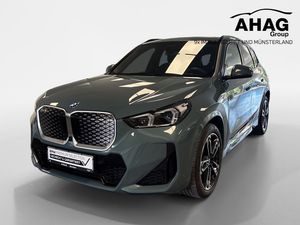 BMW iX1 eDrive20 M Sport AHK H/K HUD 360° ACC el.Sit