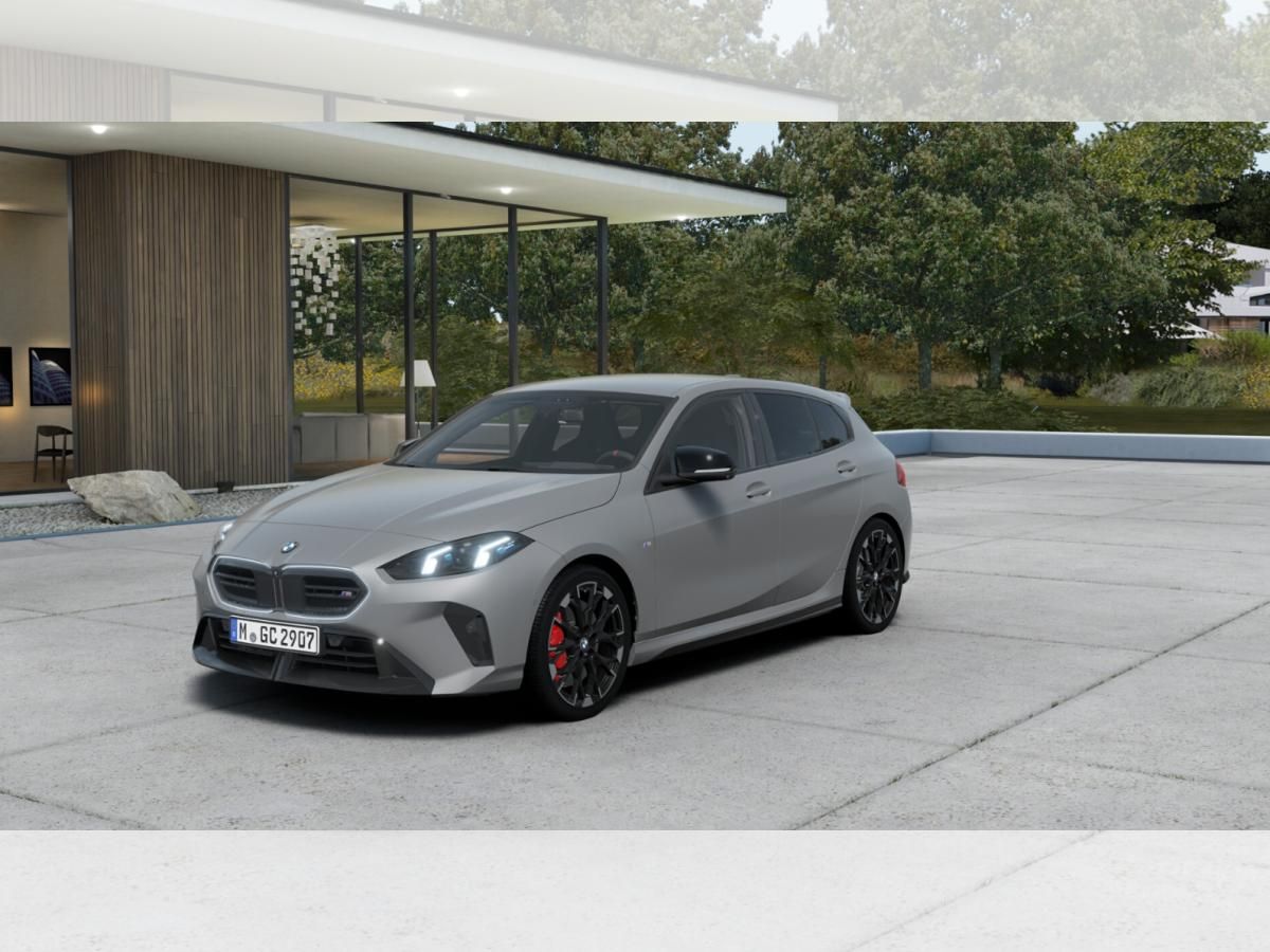 BMW M135i xDrive LAGERAKTION! Leasing