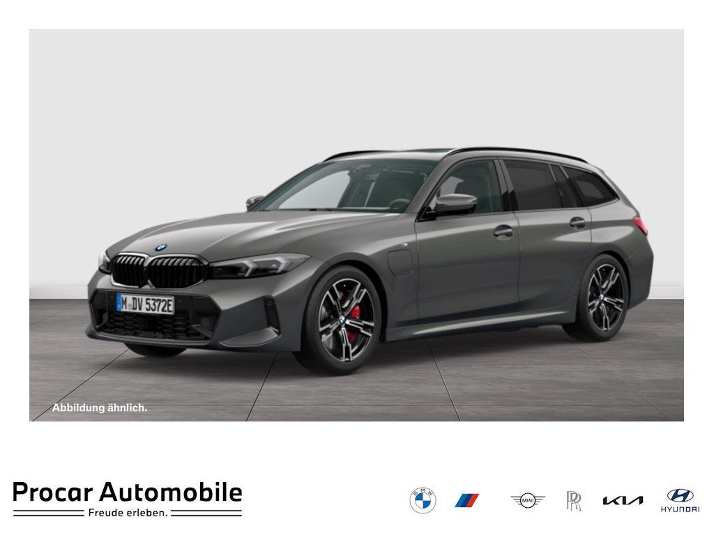 BMW 330e Touring M Sport Pro Pano AHK PA+ DA ACC HuD Leasing