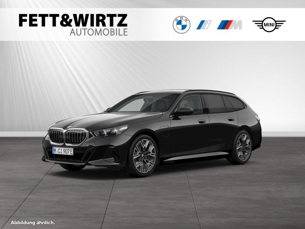 BMW 530e xDrive Touring M Sport|AHK|Pano|20