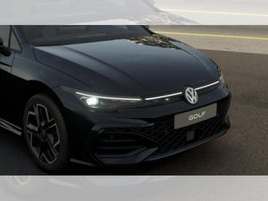 Volkswagen Golf 1.5 eTSI R-Line 110kW DSG