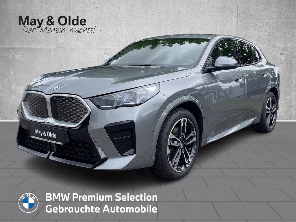 BMW iX2 xDrive 30 M Sport HUD AD AHK el.Sitze H&K Leasing