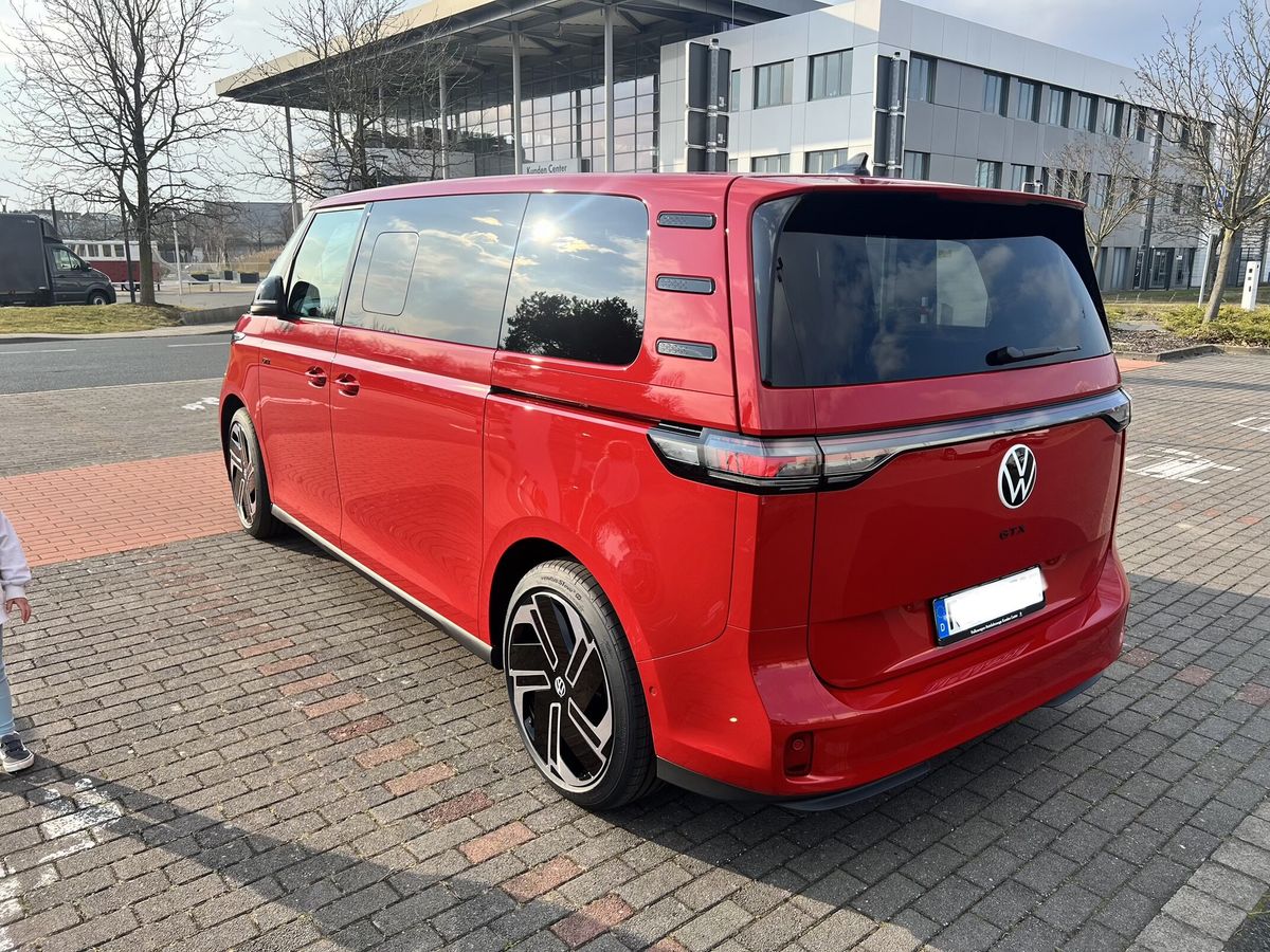 ID Buzz GTX AHK 6 Sitzer lang Leasingübernahme
