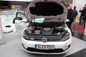 Das Elektroauto VW e-Golf auf der Cebit.