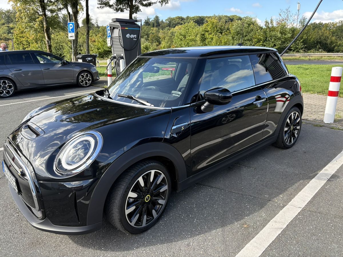 Mini Cooper SE Classic Trim e Leasingübernahme