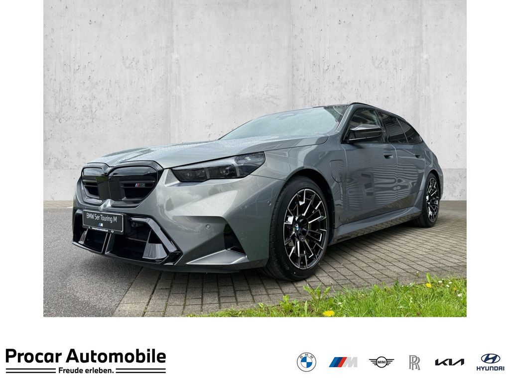 BMW M5 Touring STRATUSGRAU UltimatePackage AHK DAPro Leasing