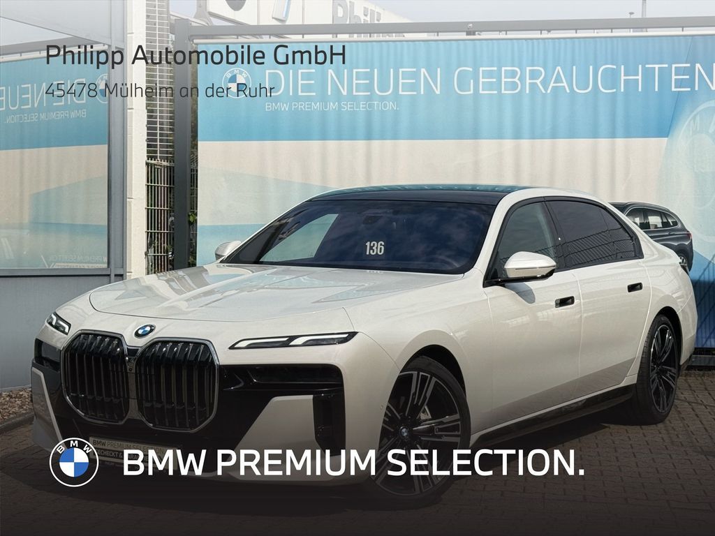 BMW 740d xDrive M Sport PanoSky StHzg Autobahnas B&W Leasing