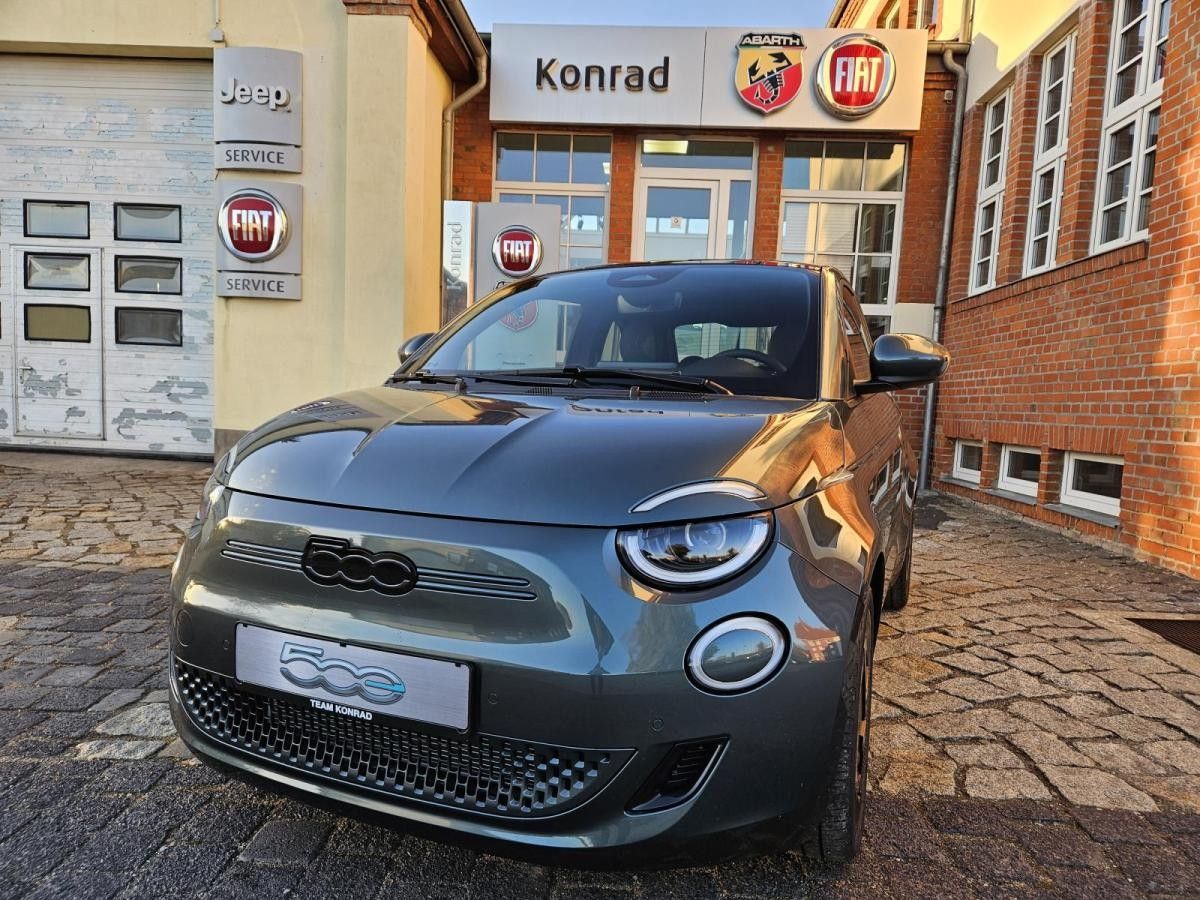 Fiat 500e Giorgio Armani - Vollausstattung - Panoramadach - JBL Leasing