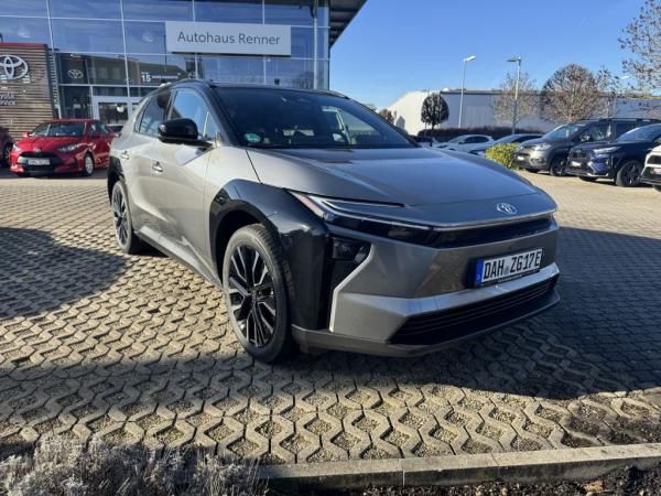 Toyota bZ4X AWD Lounge, Sky & Sound Paket Leasing