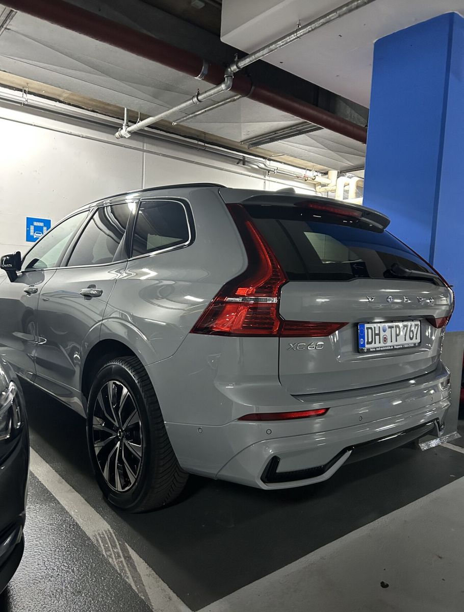 VOLVO XC60 B4 D Plus Dark Leasingübernahme