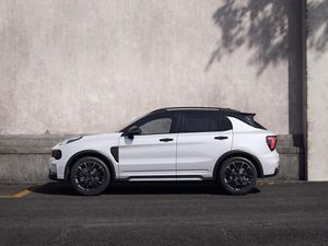 LYNK & Co 01 MORE Förderfähig! / Alle Farben / 0% Fin. / Vollausstattung *