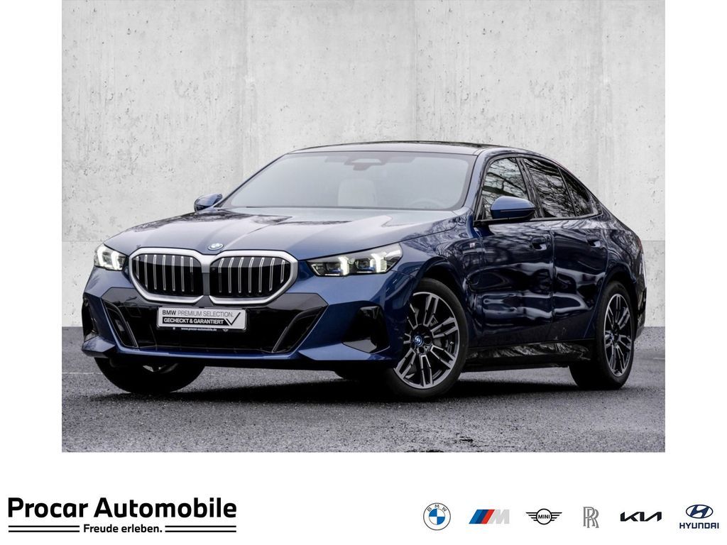 BMW 550e xDrive M SPORT+B&W+AHK+PANO+HuD+DA PROF+360 Leasing