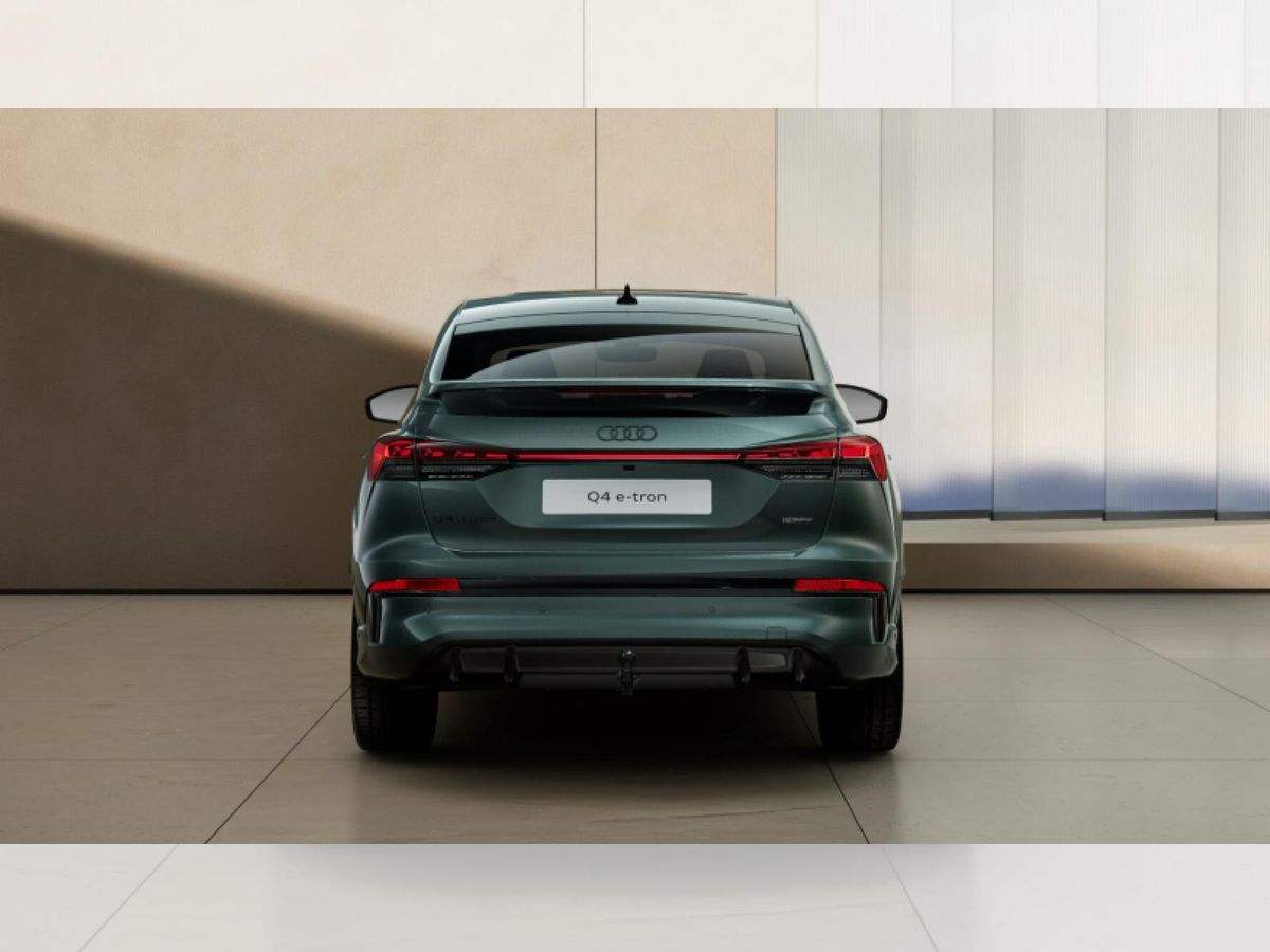 Audi Q4 e-tron S line quattro 220 kW *Pano*HUD*Tech Pro*AHK*MMI Beifahrerdisplay* Leasing