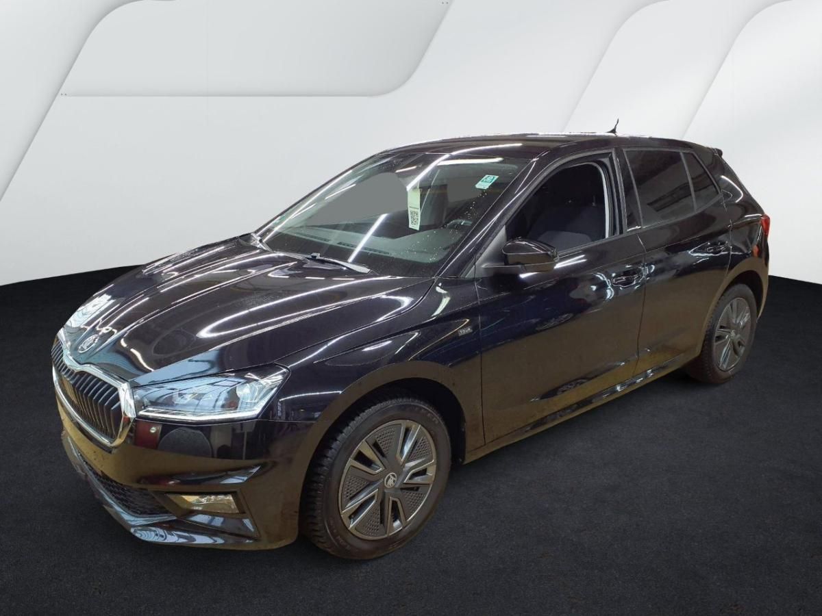 Skoda Fabia Selection Tour 1.0 TSI 70kW -SHZ Smart Link LED Kamera LM PDC DAB MFL Leasing