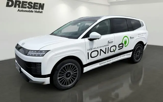 Hyundai Ioniq-9 110 KWh Allradantrieb Uniq 5dr