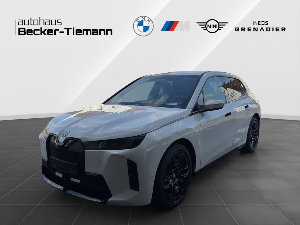 BMW iX xDrive45 - UPE 99.600,- € #exclusive Leasing